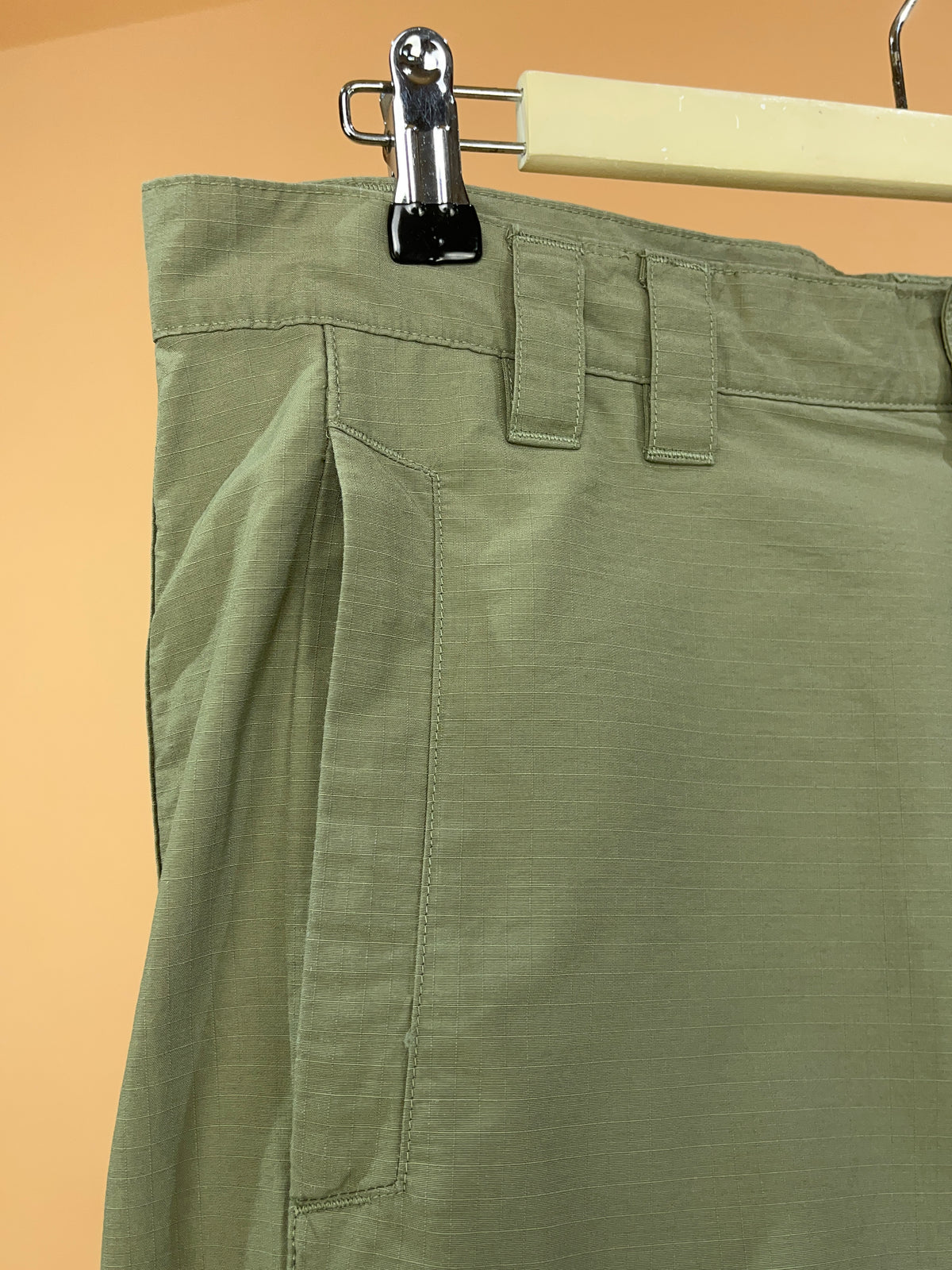 Columbia PFG Olive Ripstop Cargo Hiking Shorts 'Performance Fishing Gear' - 35"