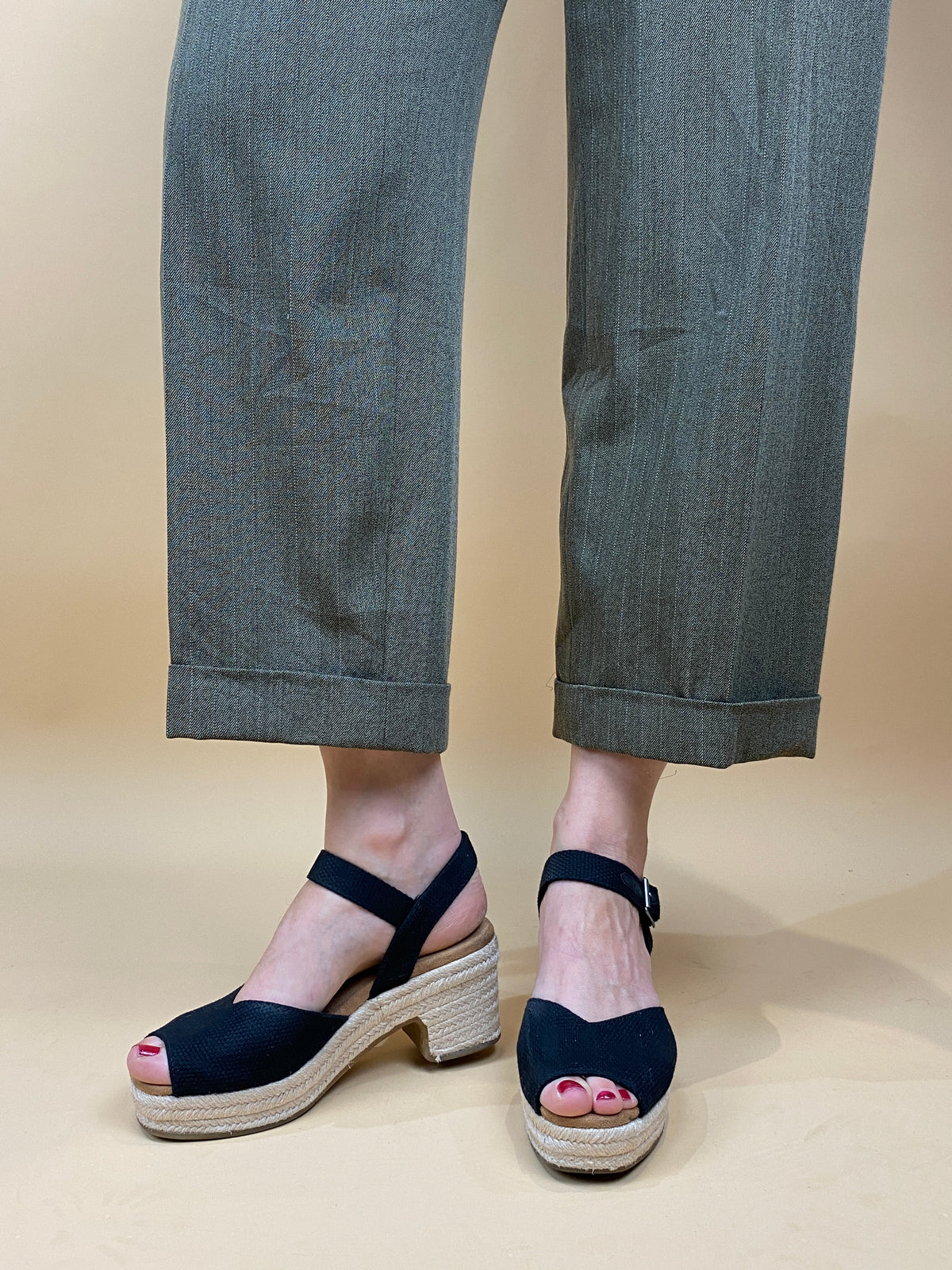 Black TOMS Platform Sandals - AU 8 Womens
