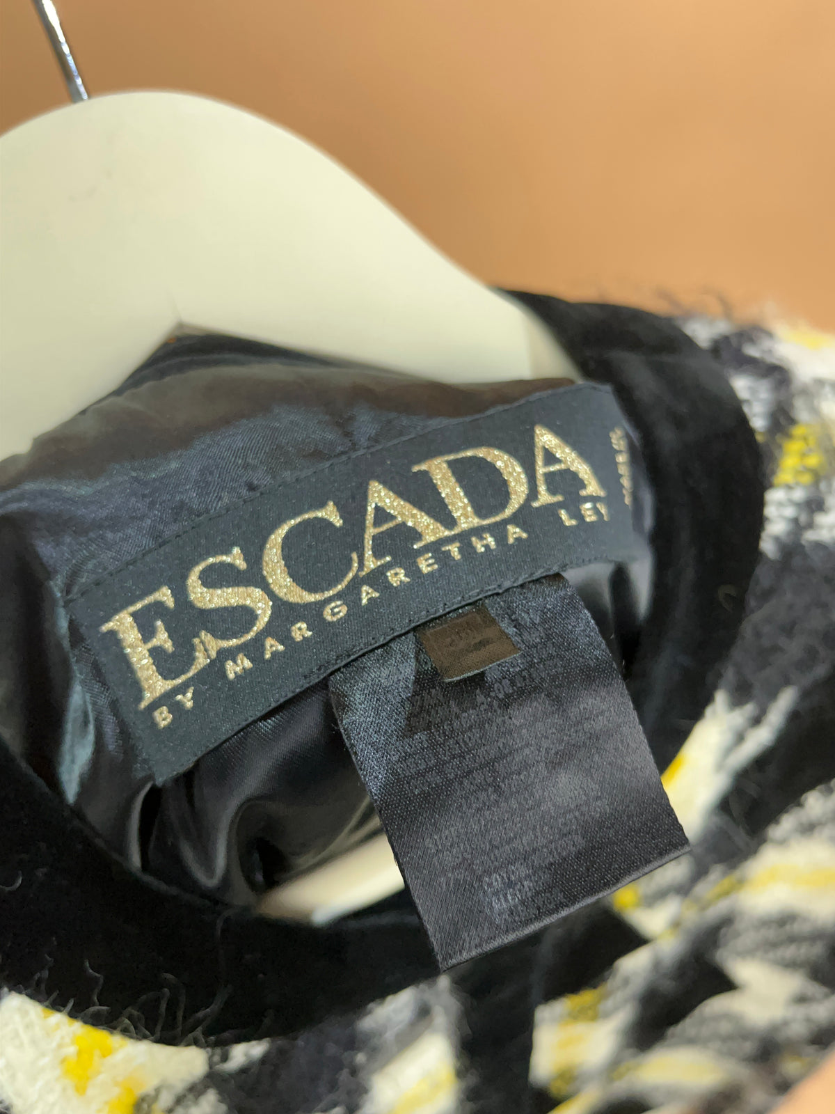 1980's Escada Plaid Bouclé Wool Jacket - L