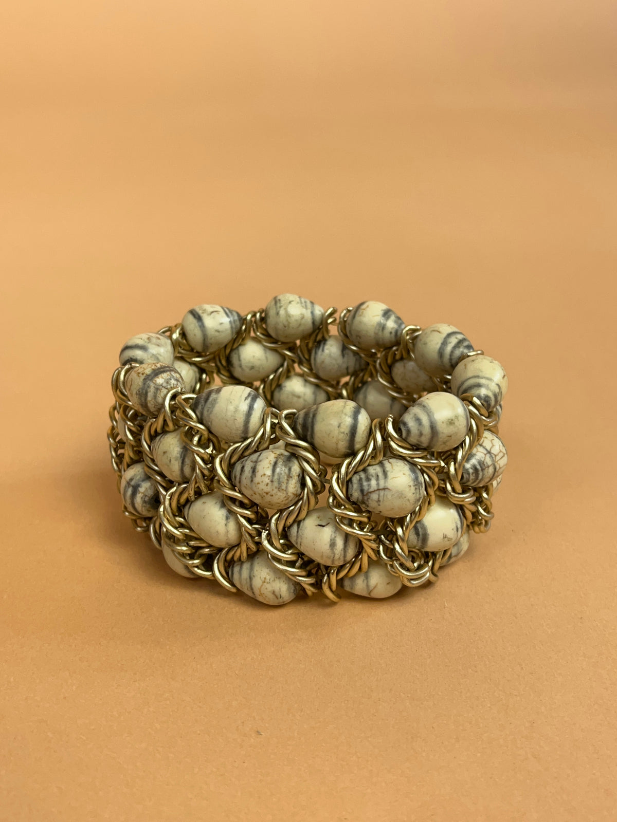1980's Cream & Grey Marbled Beaded Bangle Bracelet