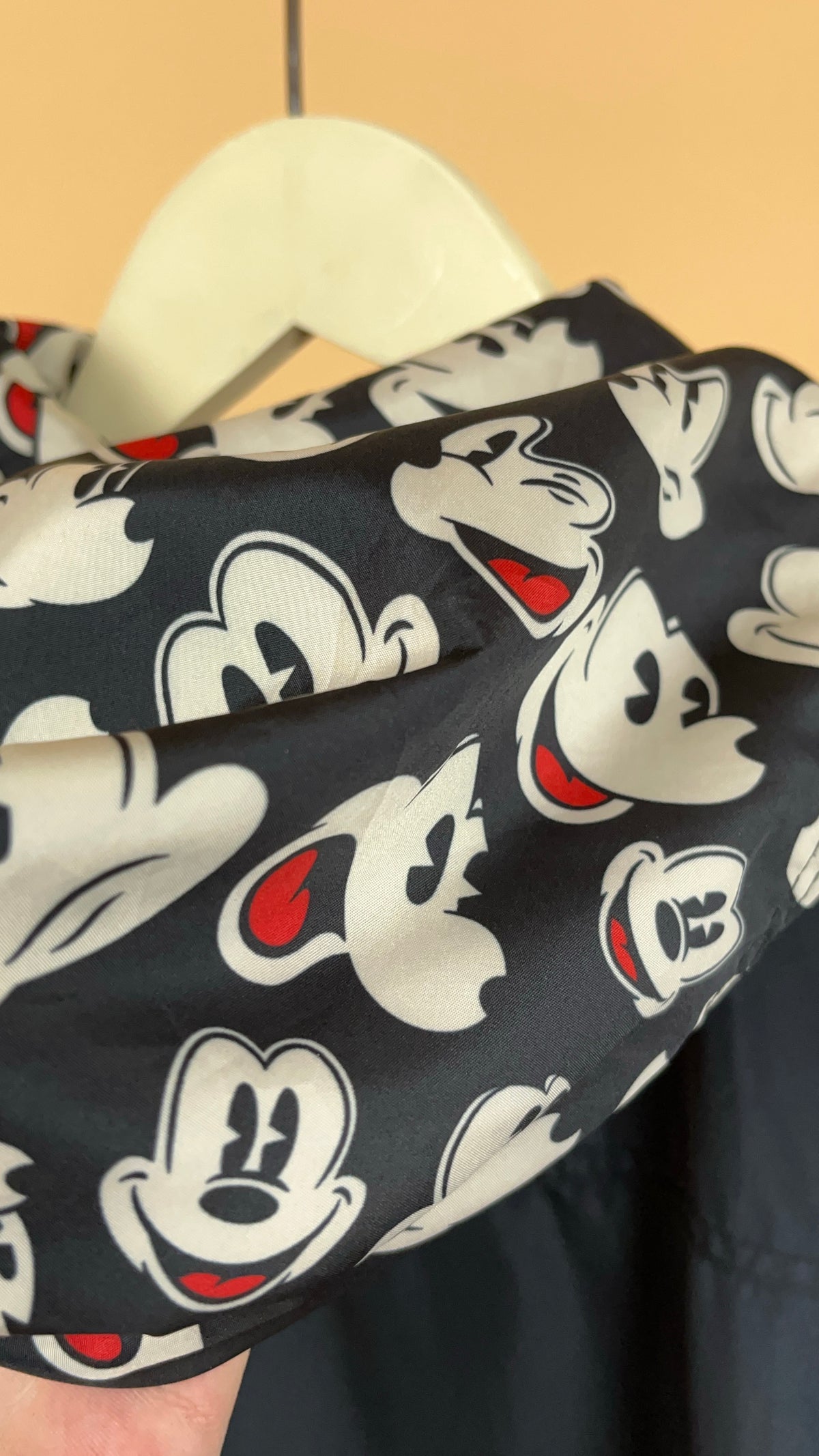 Vintage Disney Mickey Mouse black windbreaker with embroidered patch — Arkive Vintage