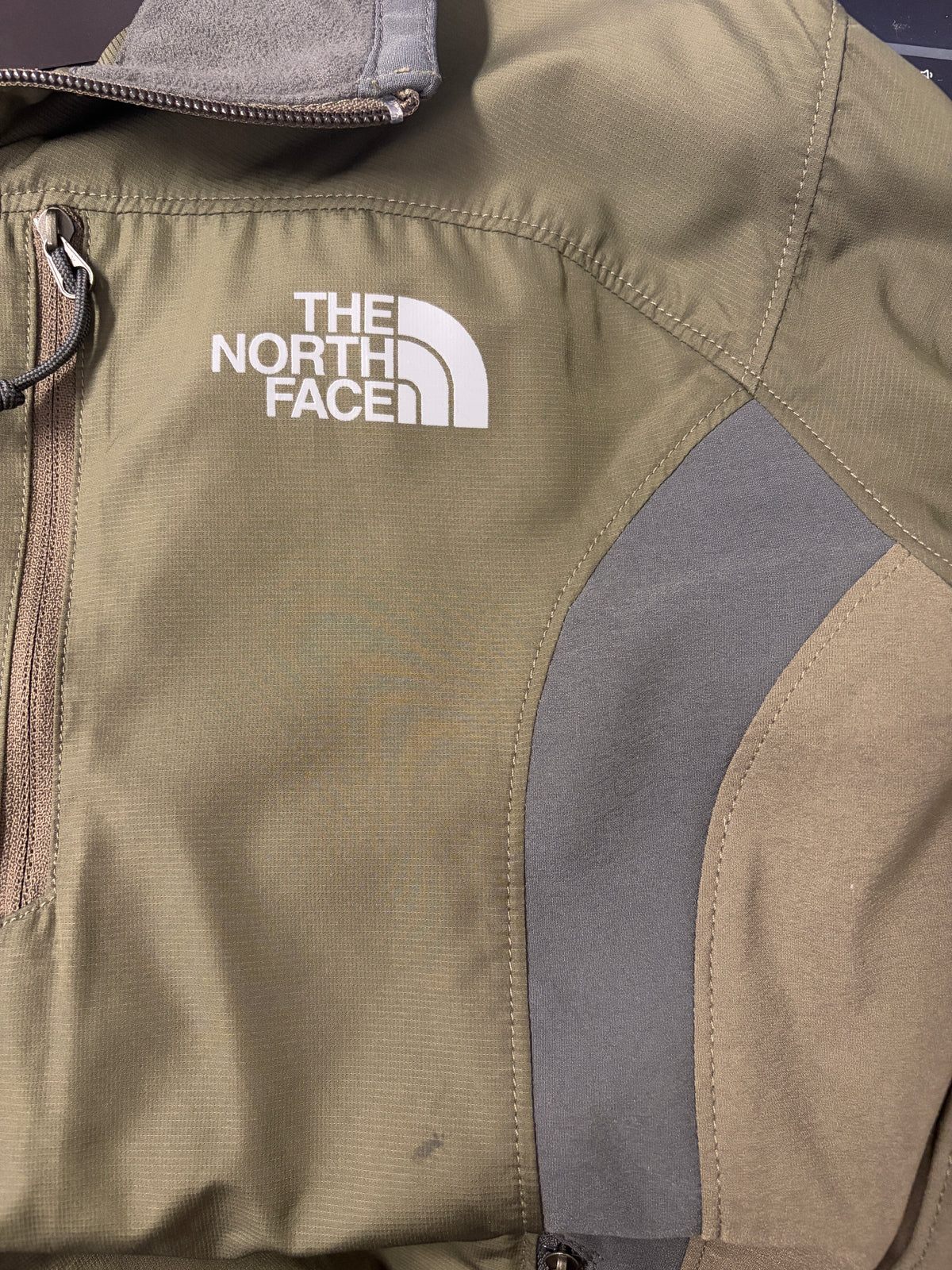 Y2K The North Face Khaki Green Windbreaker - S