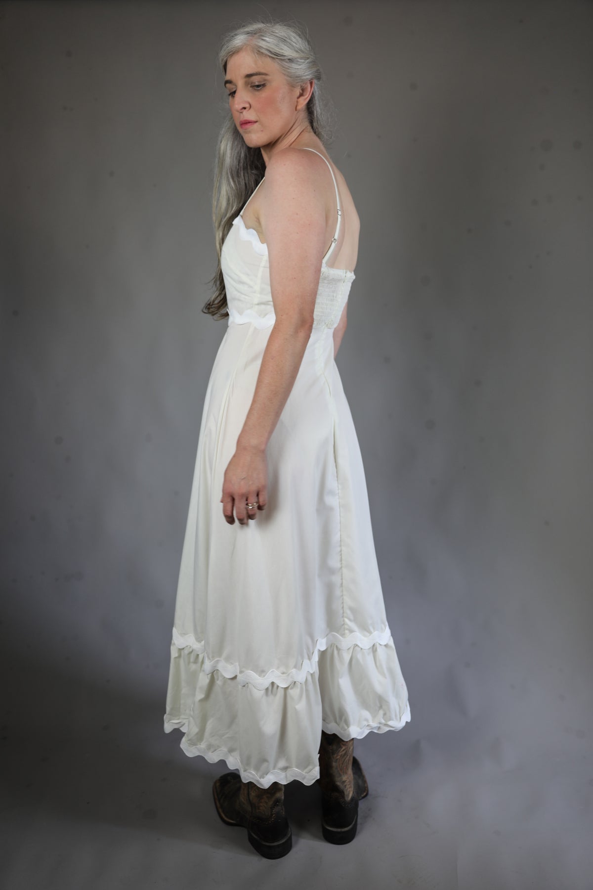 1970s White Scalloped Trim Cottage Core Dress - 8