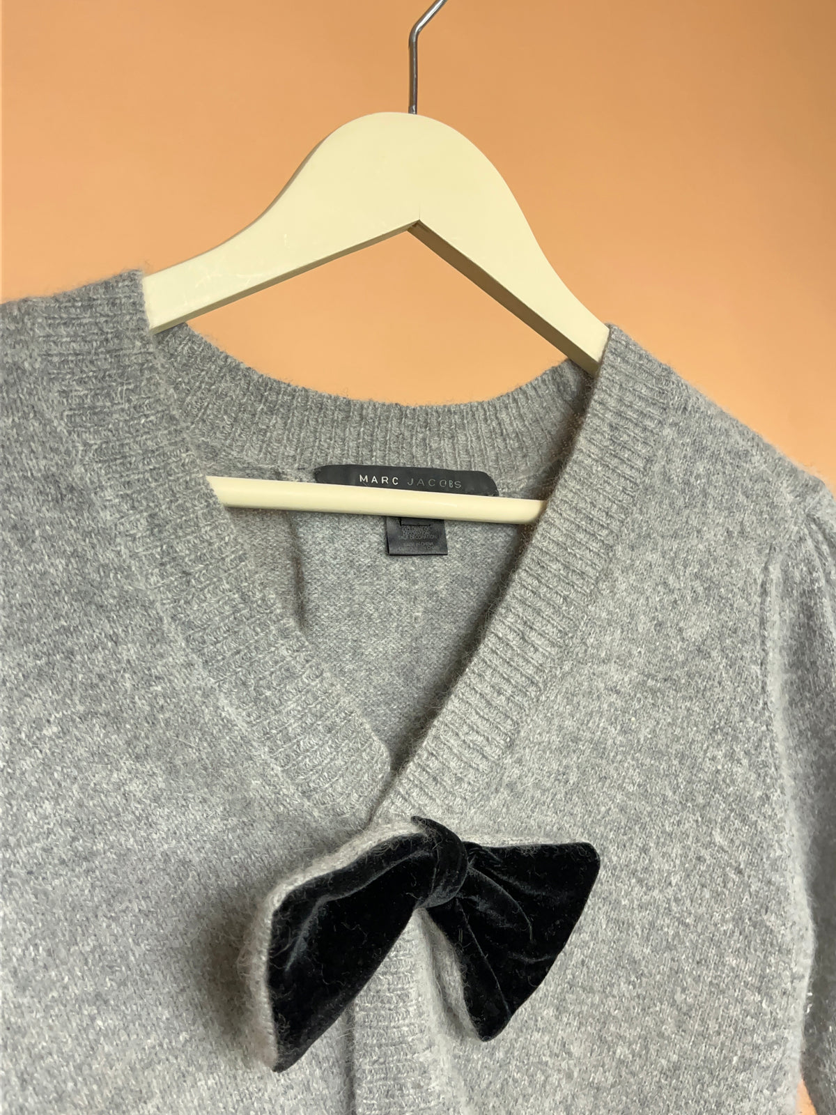 Y2K Marc Jacobs Grey Velvet Bow Knit Sweater