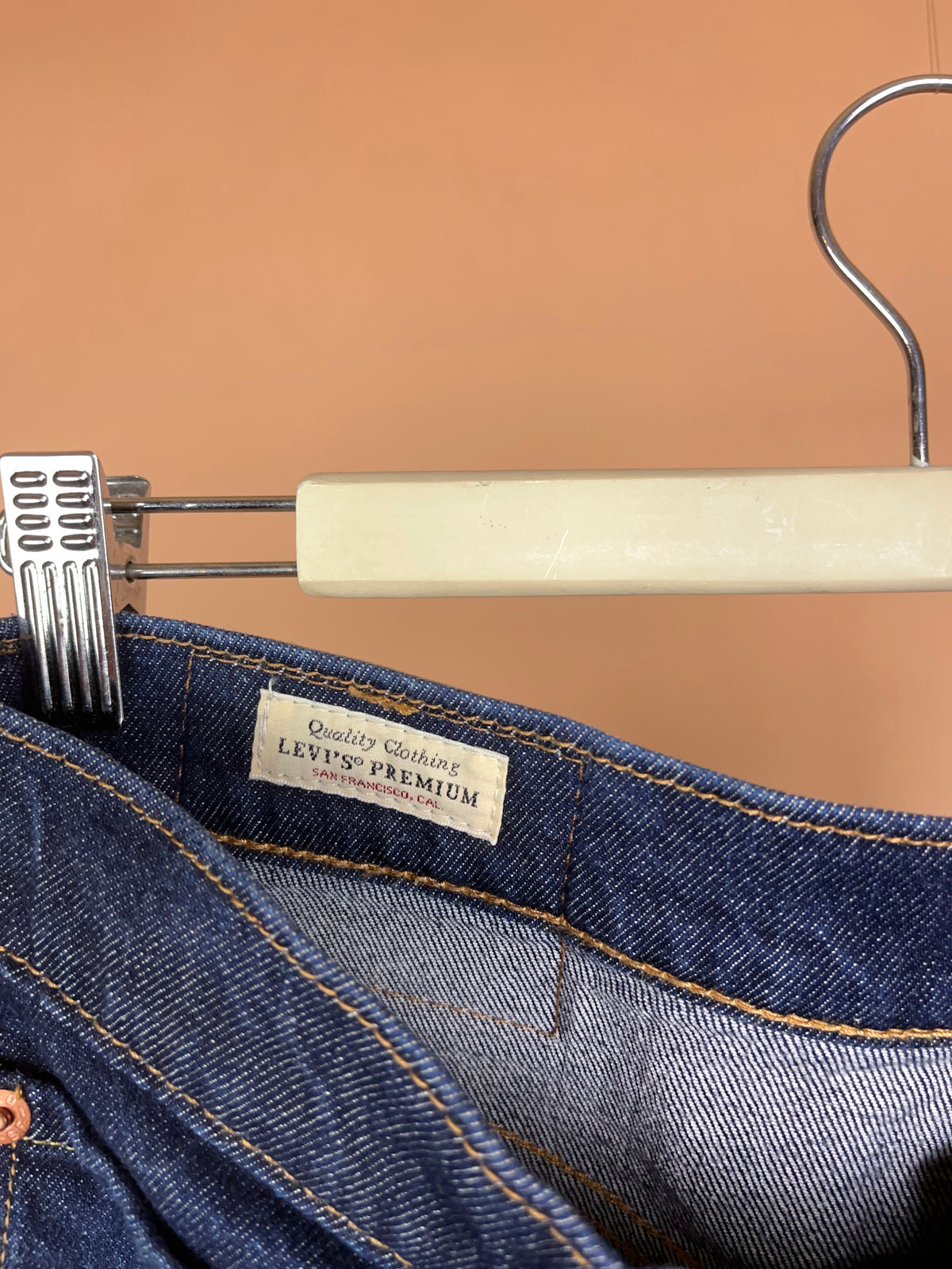 2000s Levi's Dark Wash Denim Jeans - 34" Mens