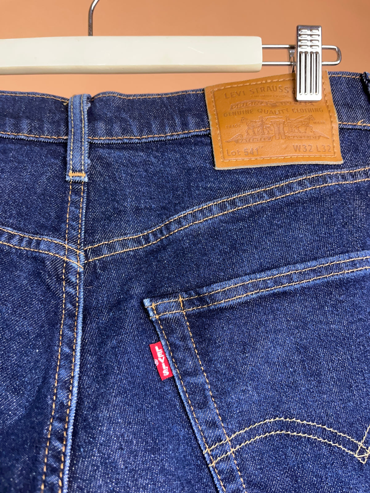2000s Levi's Dark Wash Denim Jeans - 34" Mens