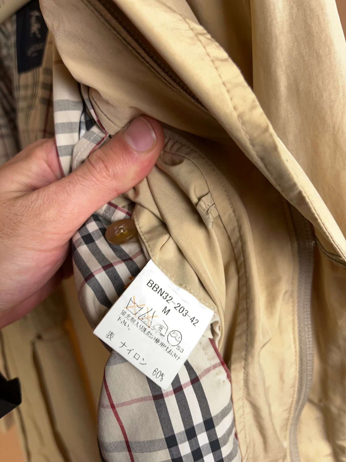 Y2K Burberry London beige coat with detachable hood, Nova check lining — Arkive Vintage