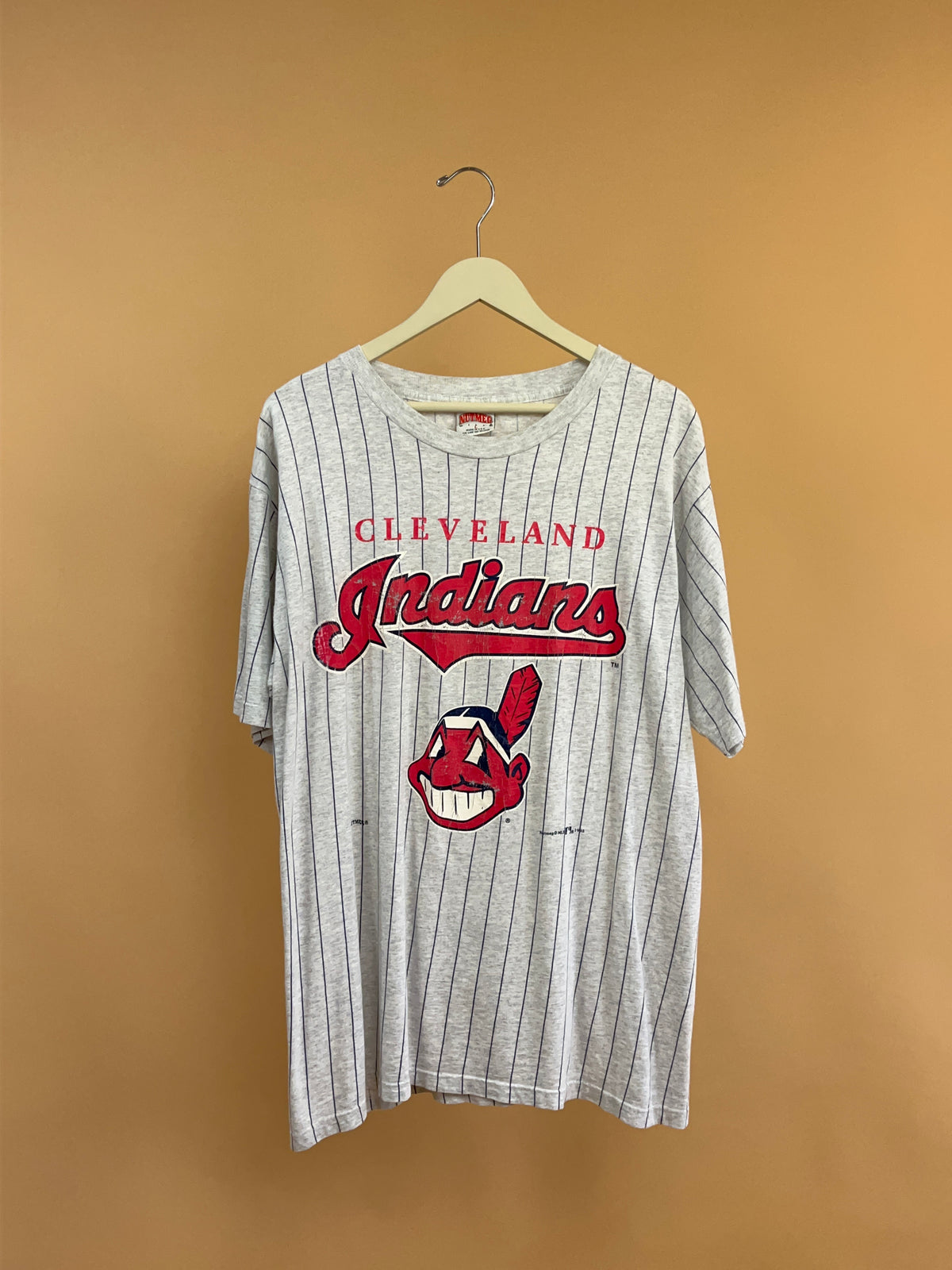 1995 Grey Marle Pinstripe Cleveland Indians T-Shirt - L