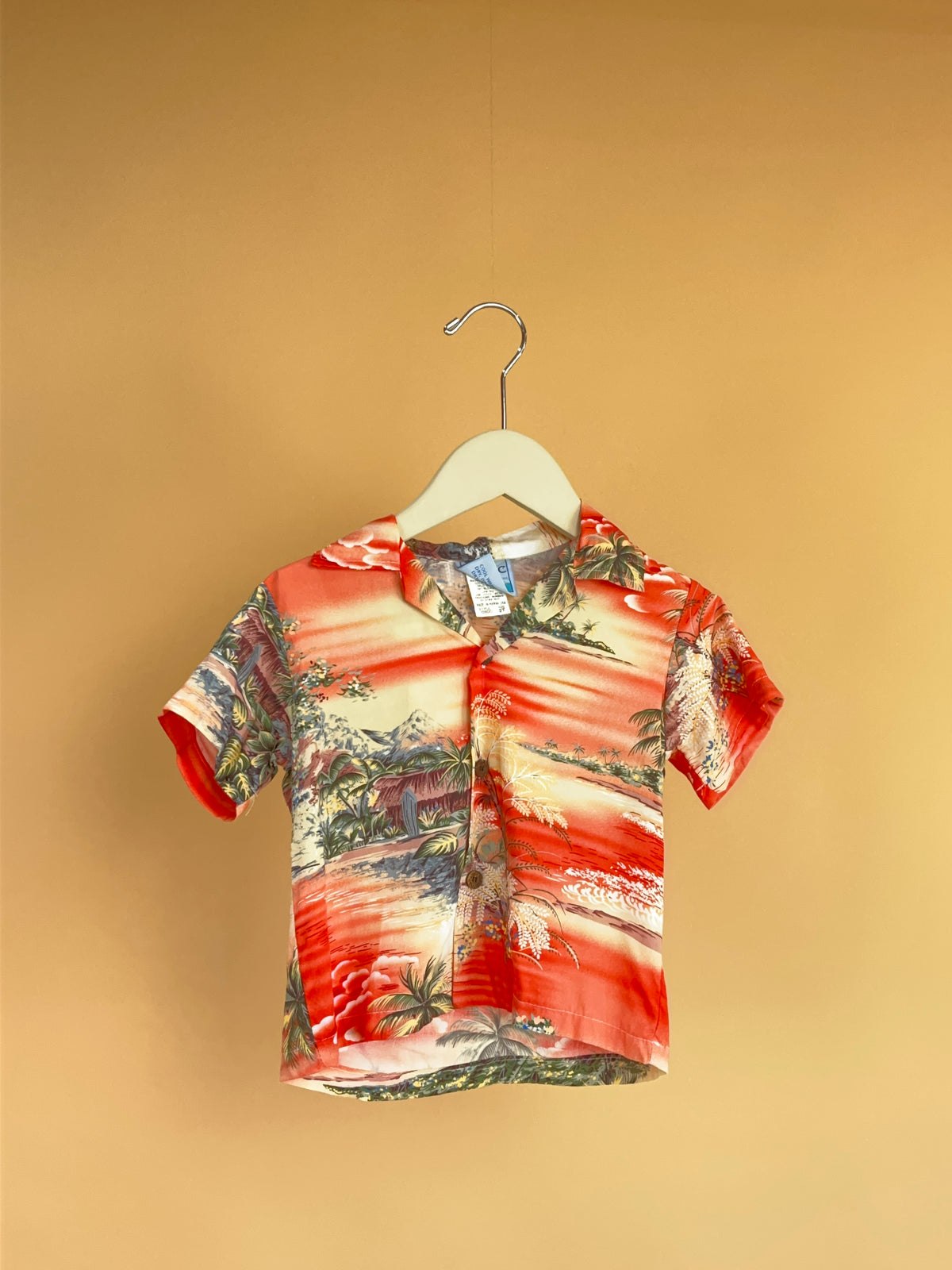 1980s RJC Short Sleeve Button-Up with Hawaiian Graphic Made in USA - 2Y