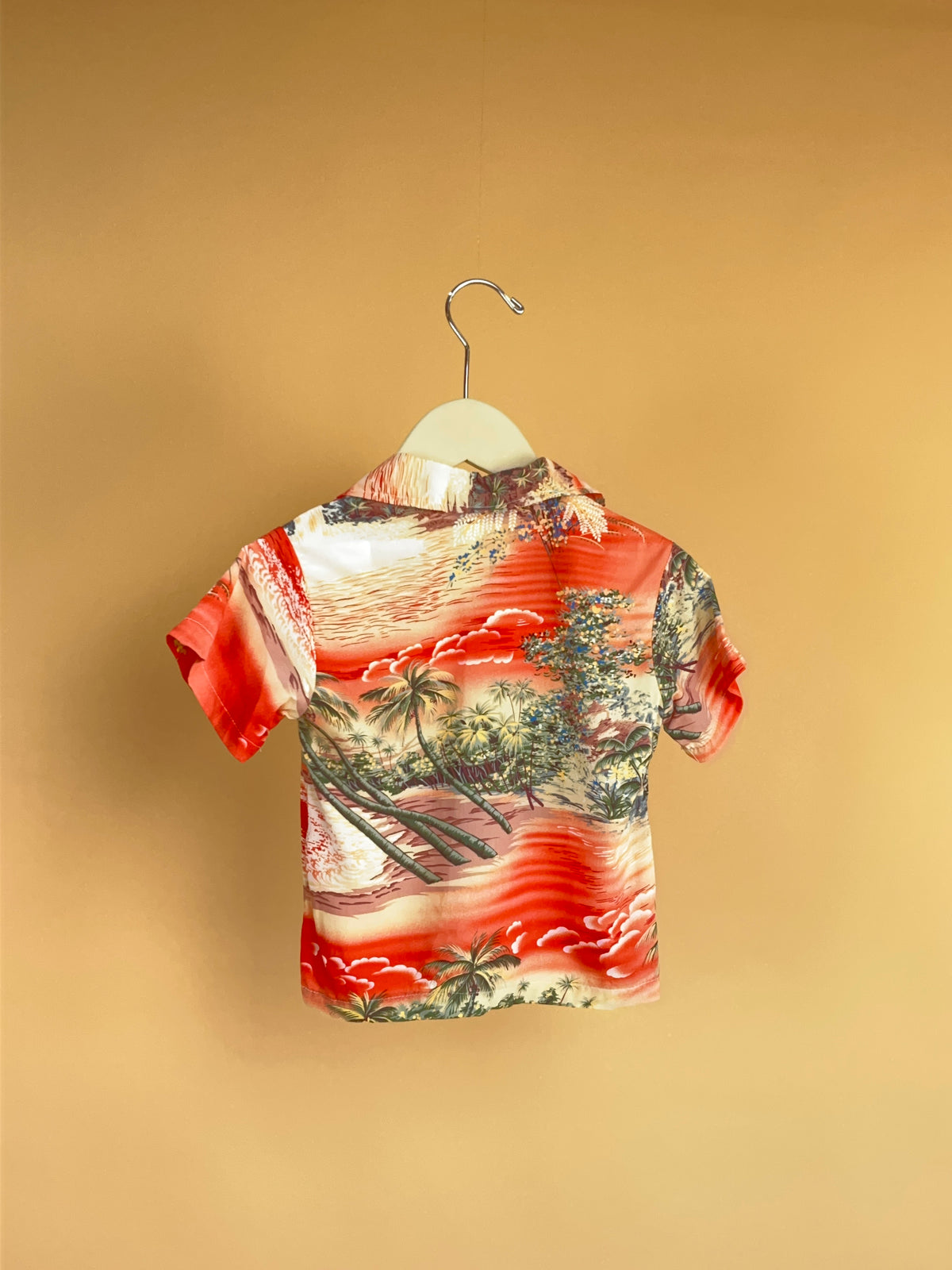 1980s RJC Short Sleeve Button-Up with Hawaiian Graphic Made in USA - 2Y