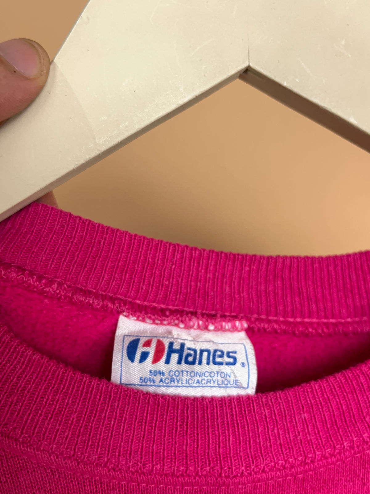 1989 Stockton Asparagus Festival bright pink sweatshirt with asparagus print — Arkive Vintage