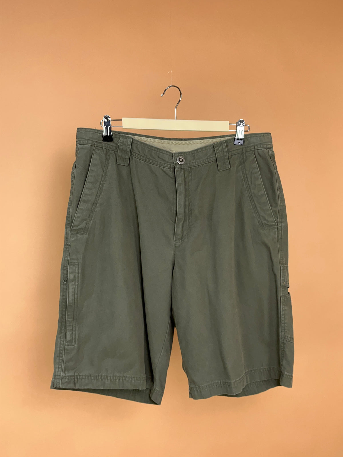 Columbia Khaki Cargo Shorts
