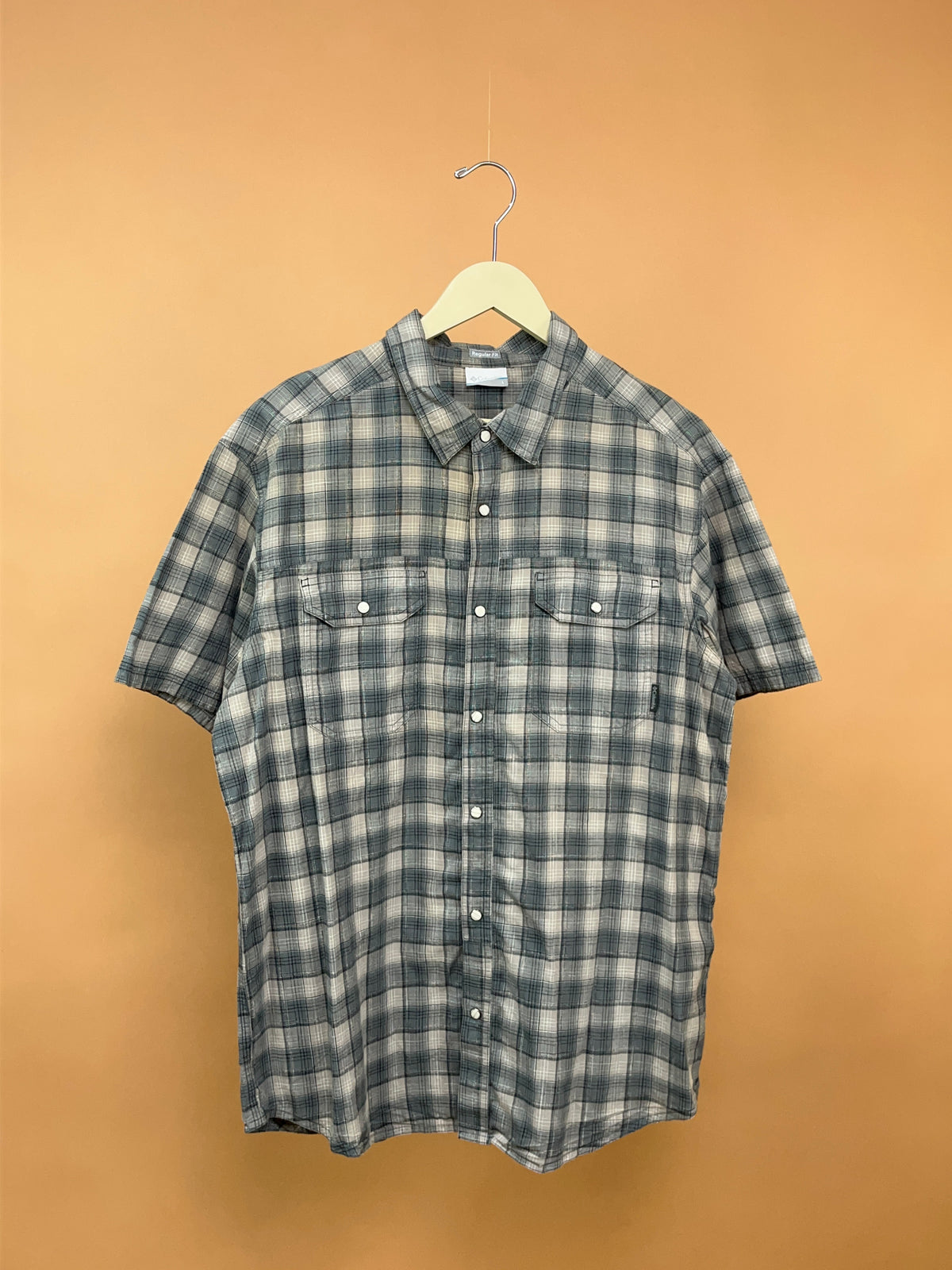 1990s Columbia Muted Grey Plaid Short Sleeve Shirt - L