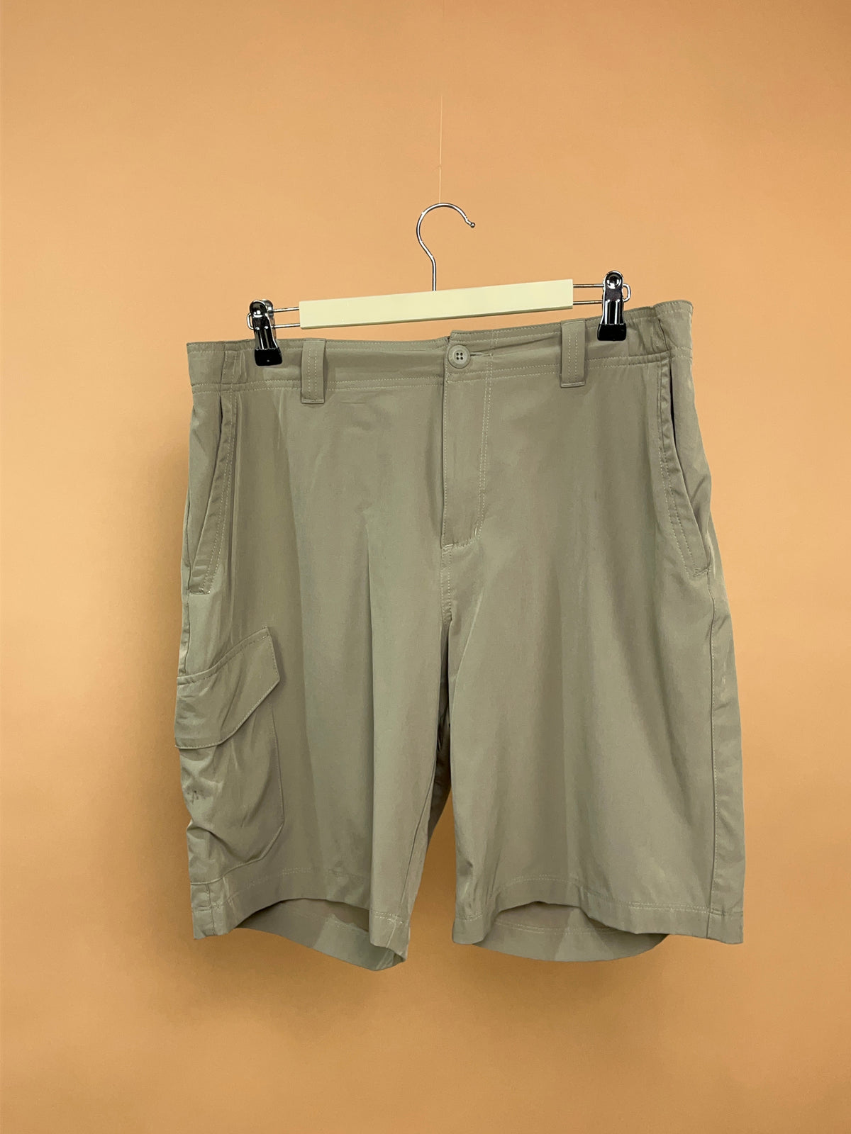 Columbia Khaki Cargo Utility Short - 38"